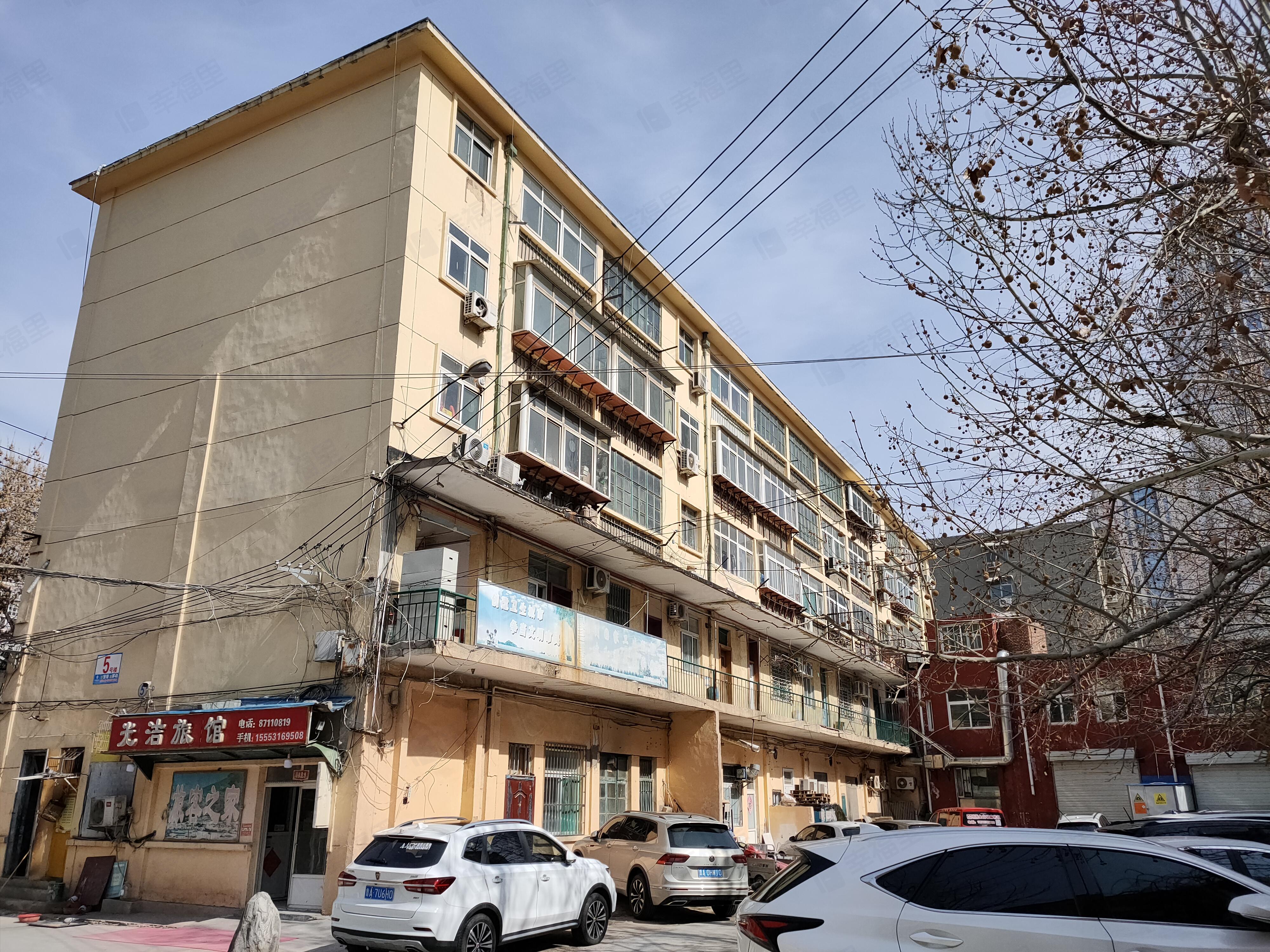 山东石化经贸集团总公司宿舍小区效果图