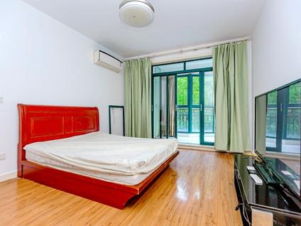 静安大宁整租 宁泰馨苑2室1厅/151平/低楼层