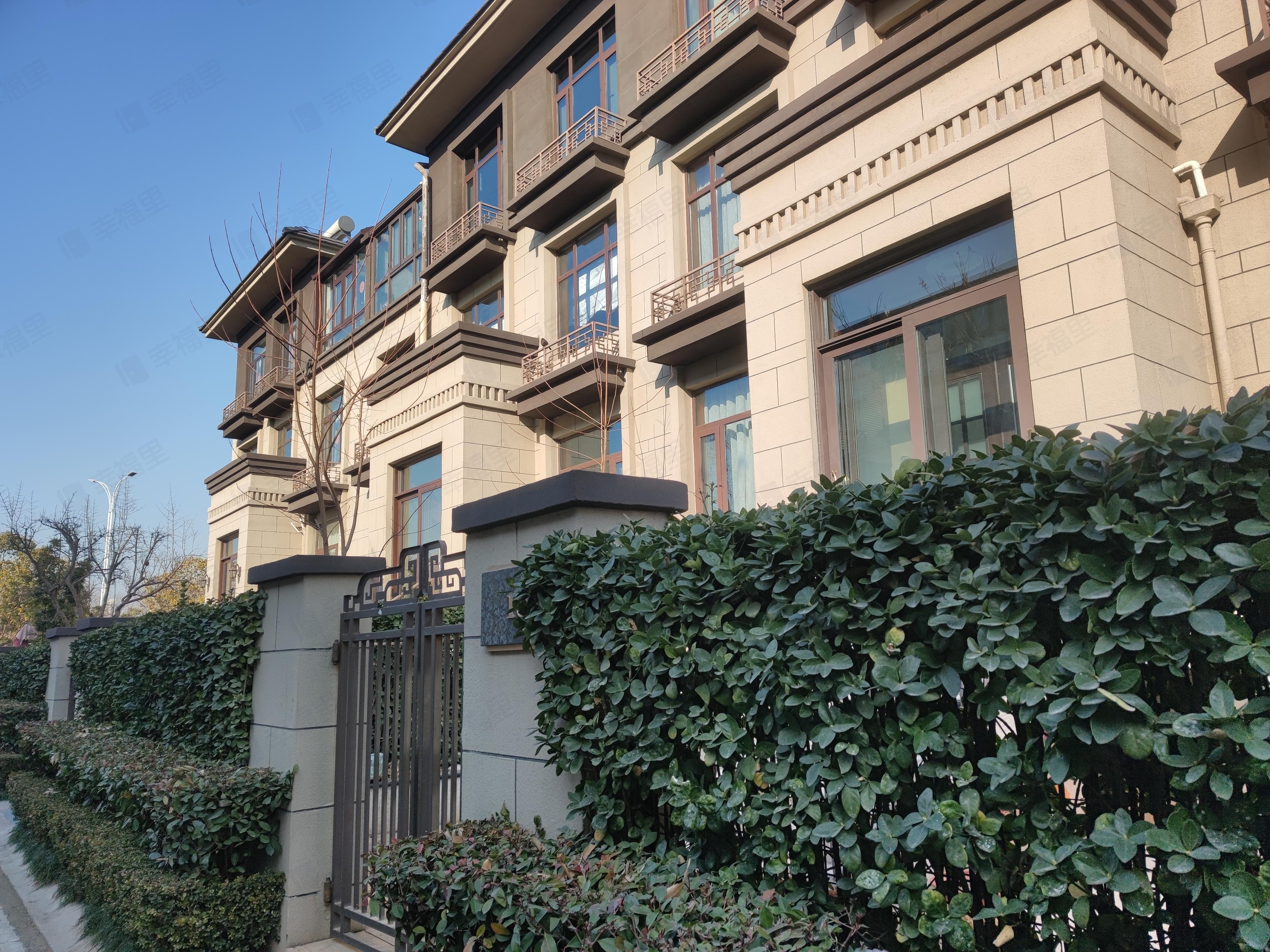 中凯龙湖领墅小区效果图