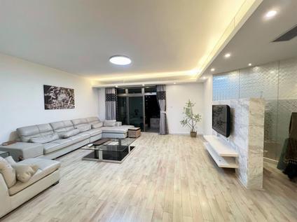 南城西平整租 东骏豪苑4室2厅/181平/中楼层