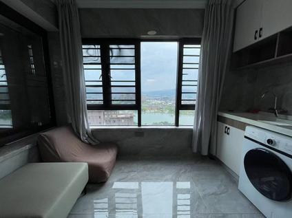 龙文碧湖整租 国贸天成3室1厅/100平/高楼层