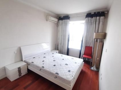 松江泗泾整租 西南名苑3室2厅/131平/中楼层