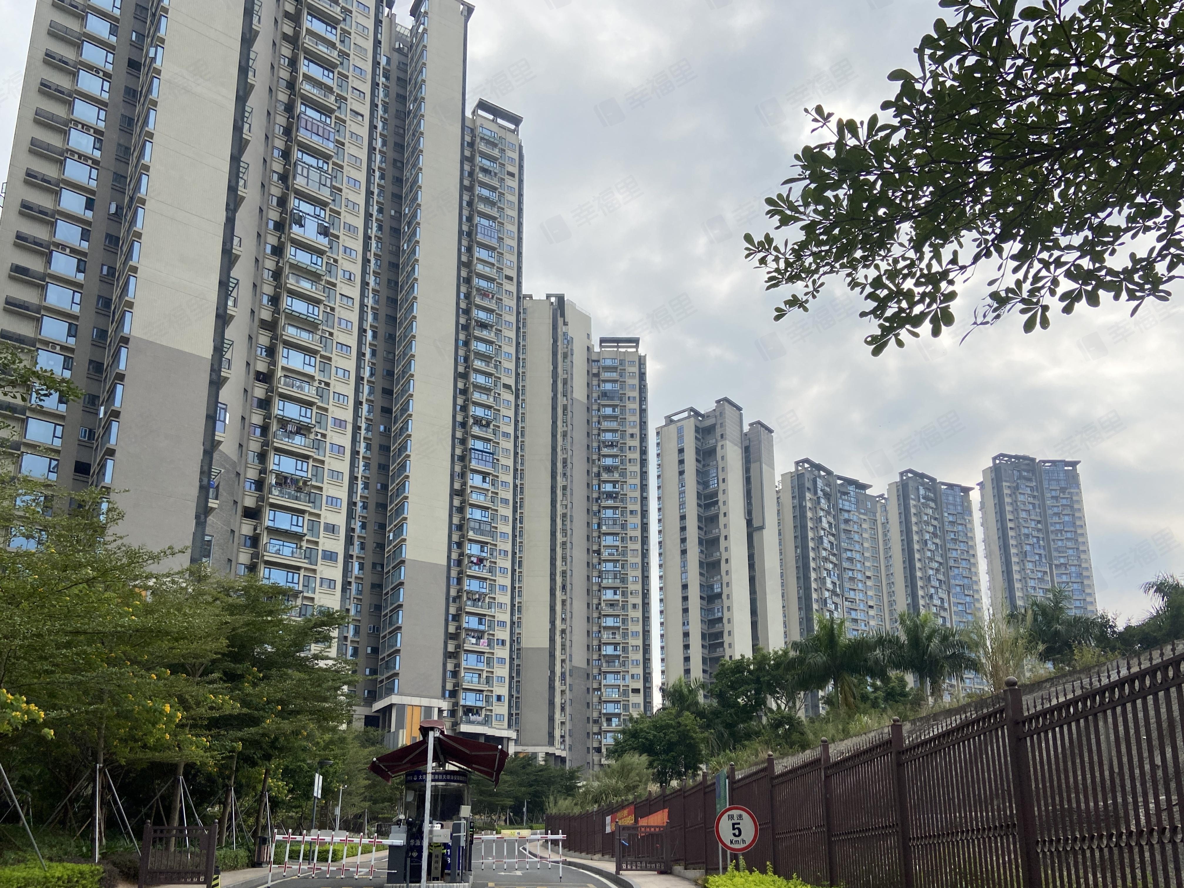 港铁天颂小区效果图