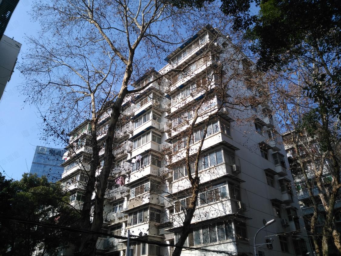 武汉武昌-中北路/暂无年代武汉大学医学院职工宿舍