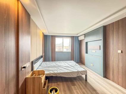 奉贤南桥整租 育秀(五区)3室3厅/140平/顶层