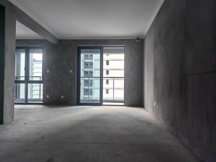 宁波绿地铂澜府3室2厅88平中楼层/共18层