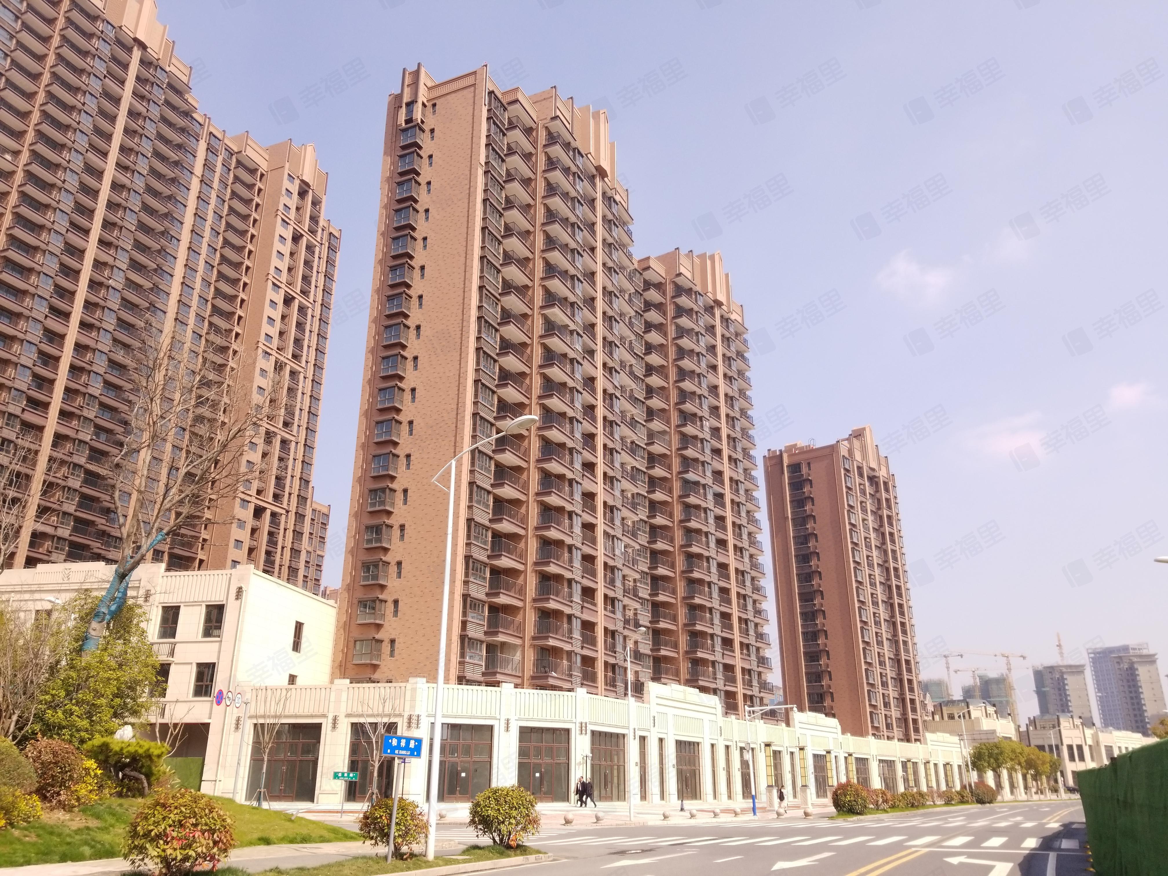 万业观山泓郡小区效果图