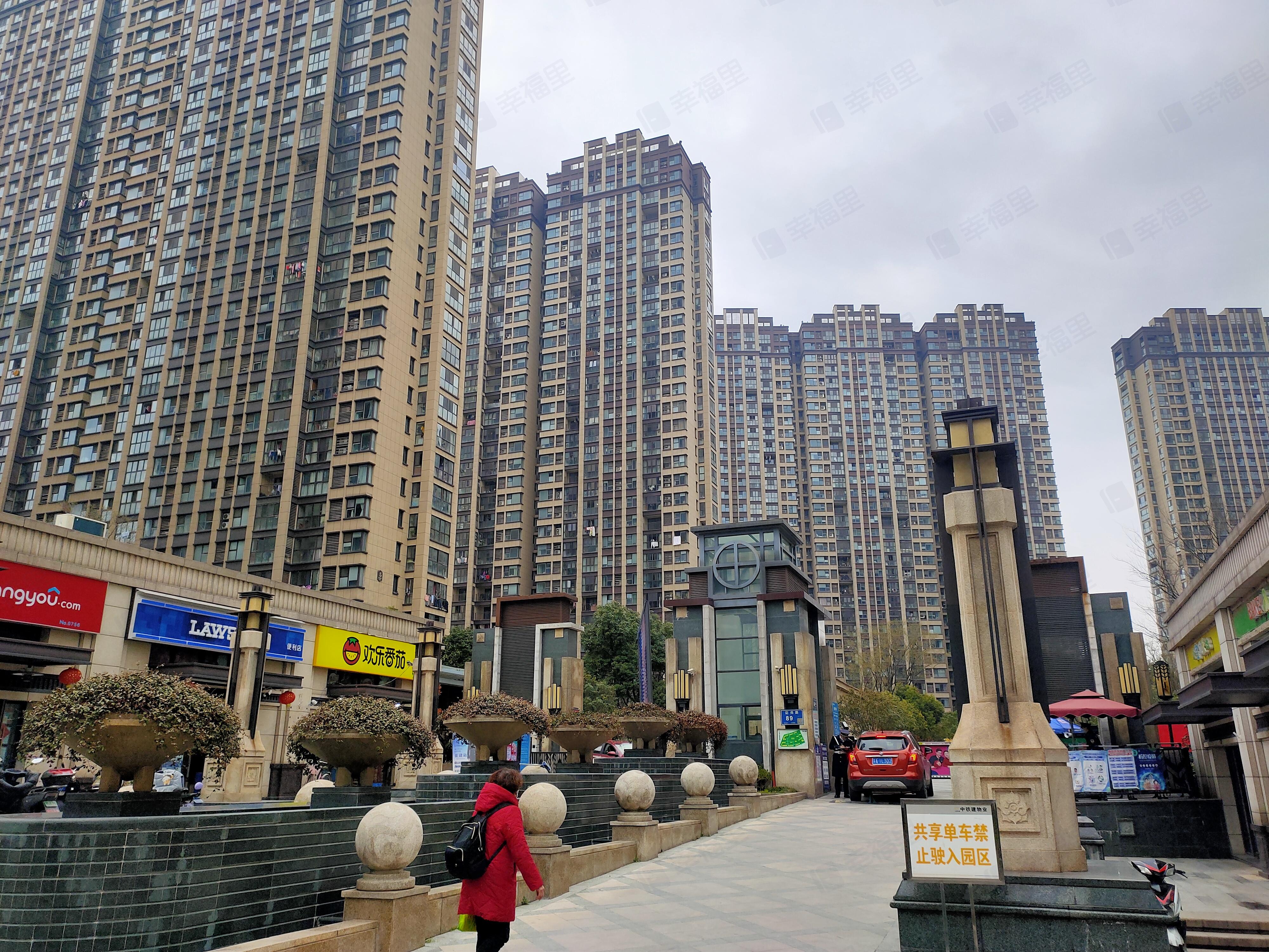 中国铁建青秀城小区效果图