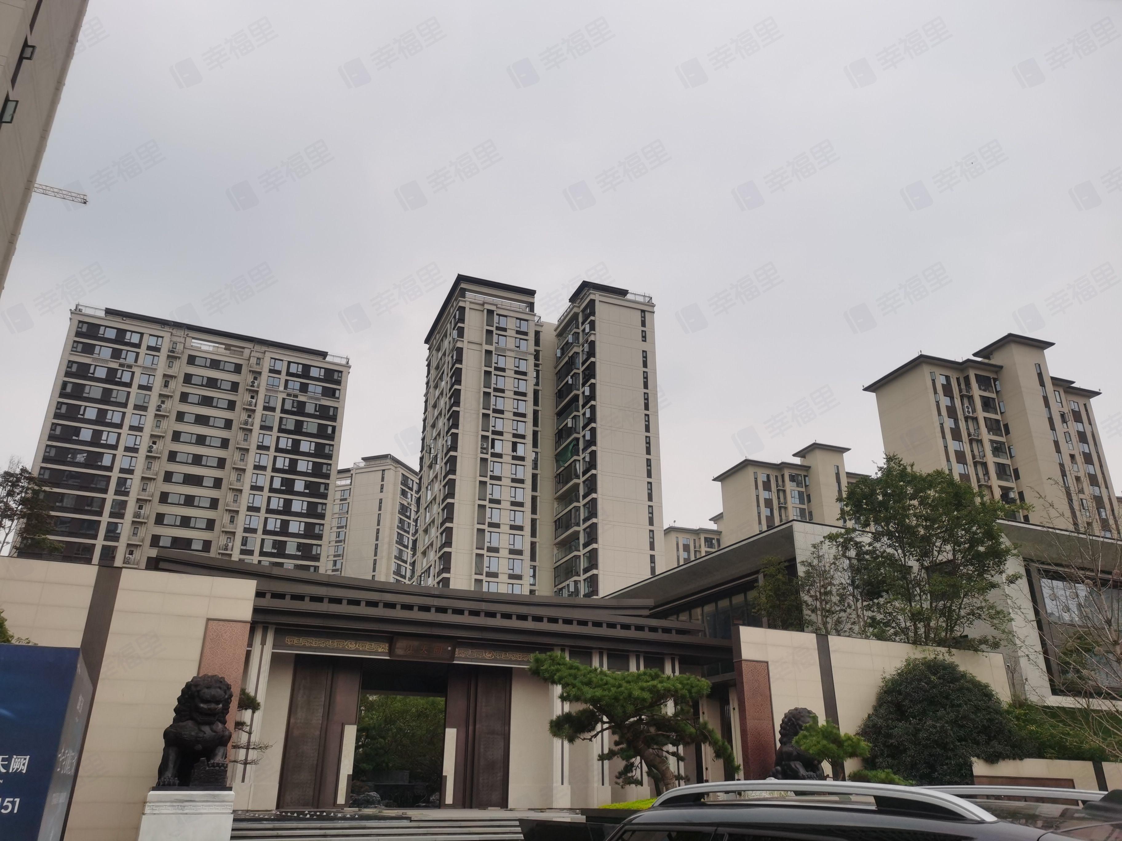 龙湖江天阙小区效果图