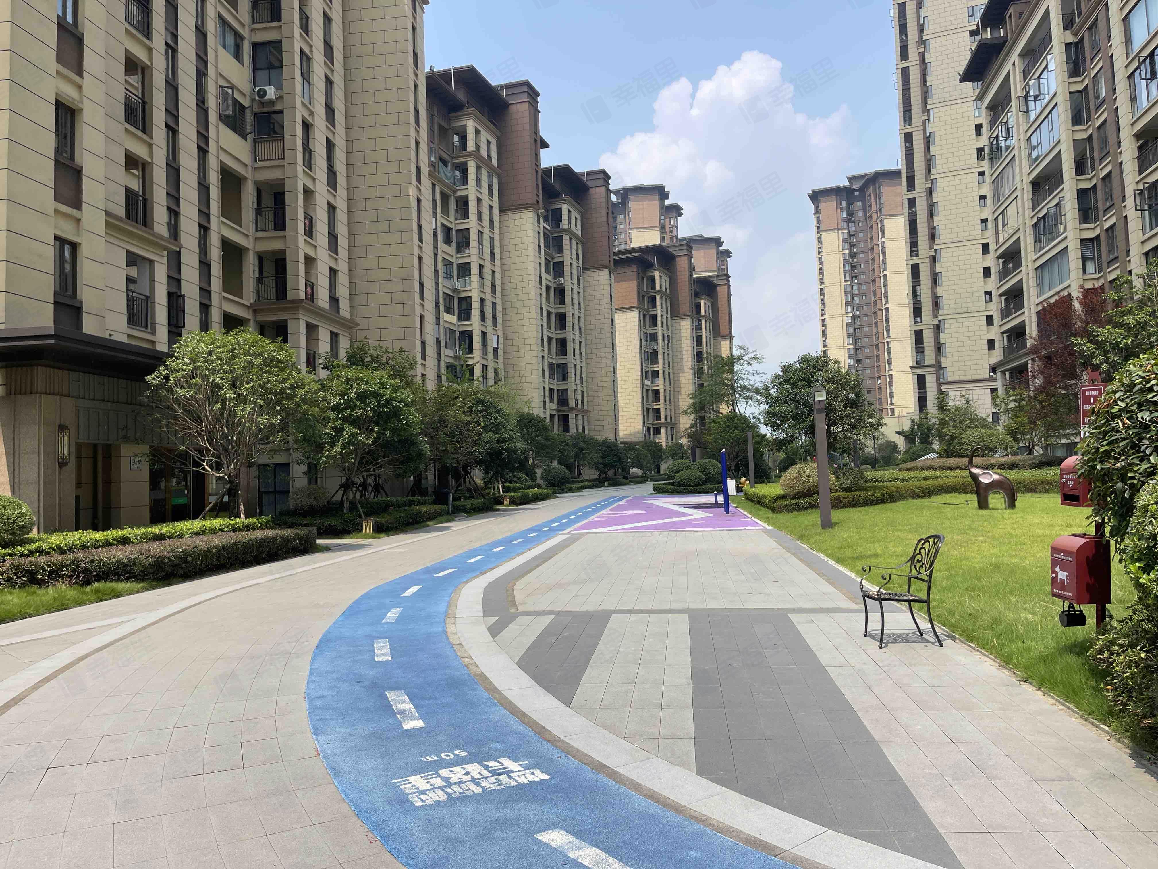 吾悦华府小区效果图