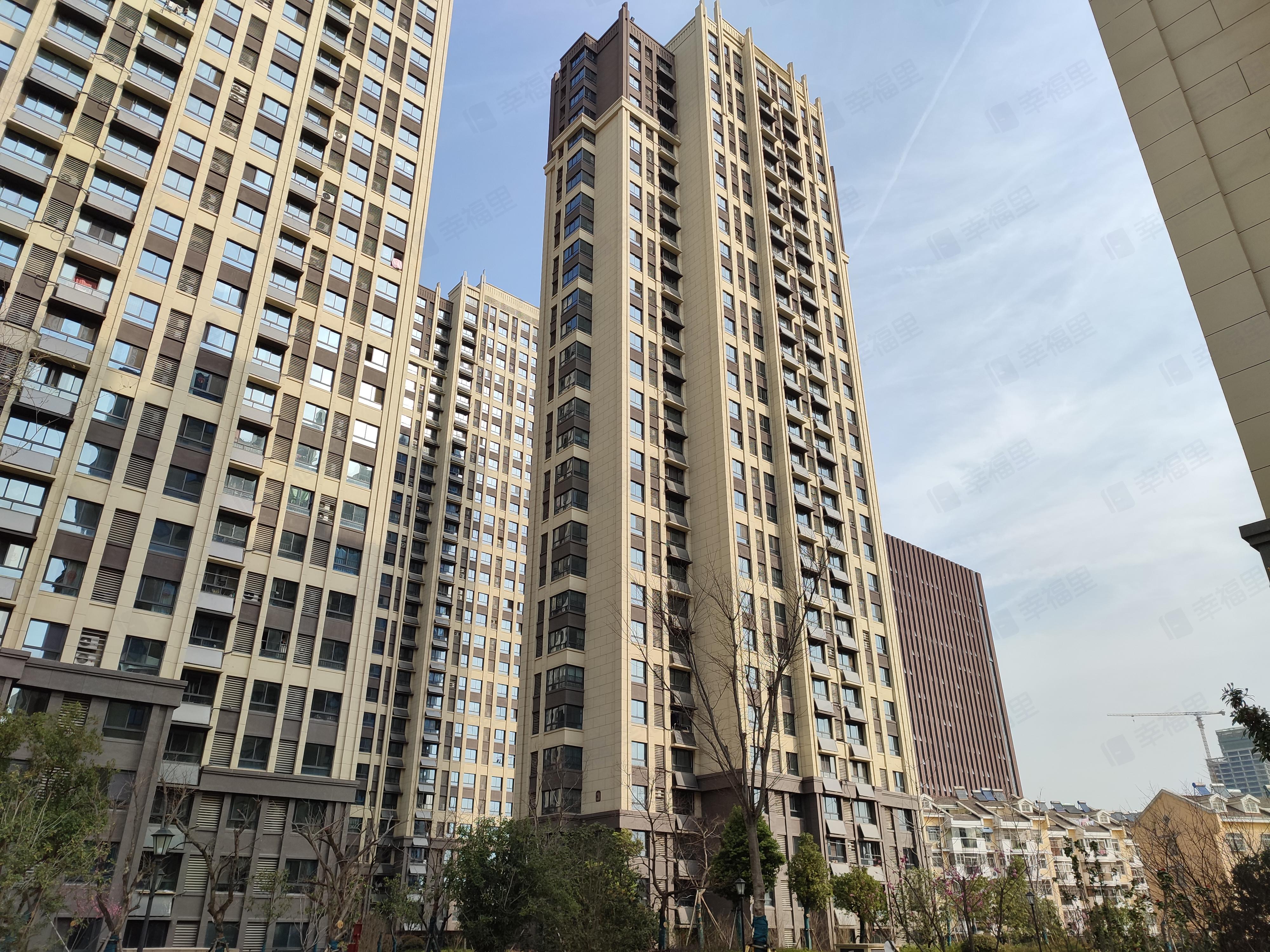 加侨悦湖公馆小区效果图
