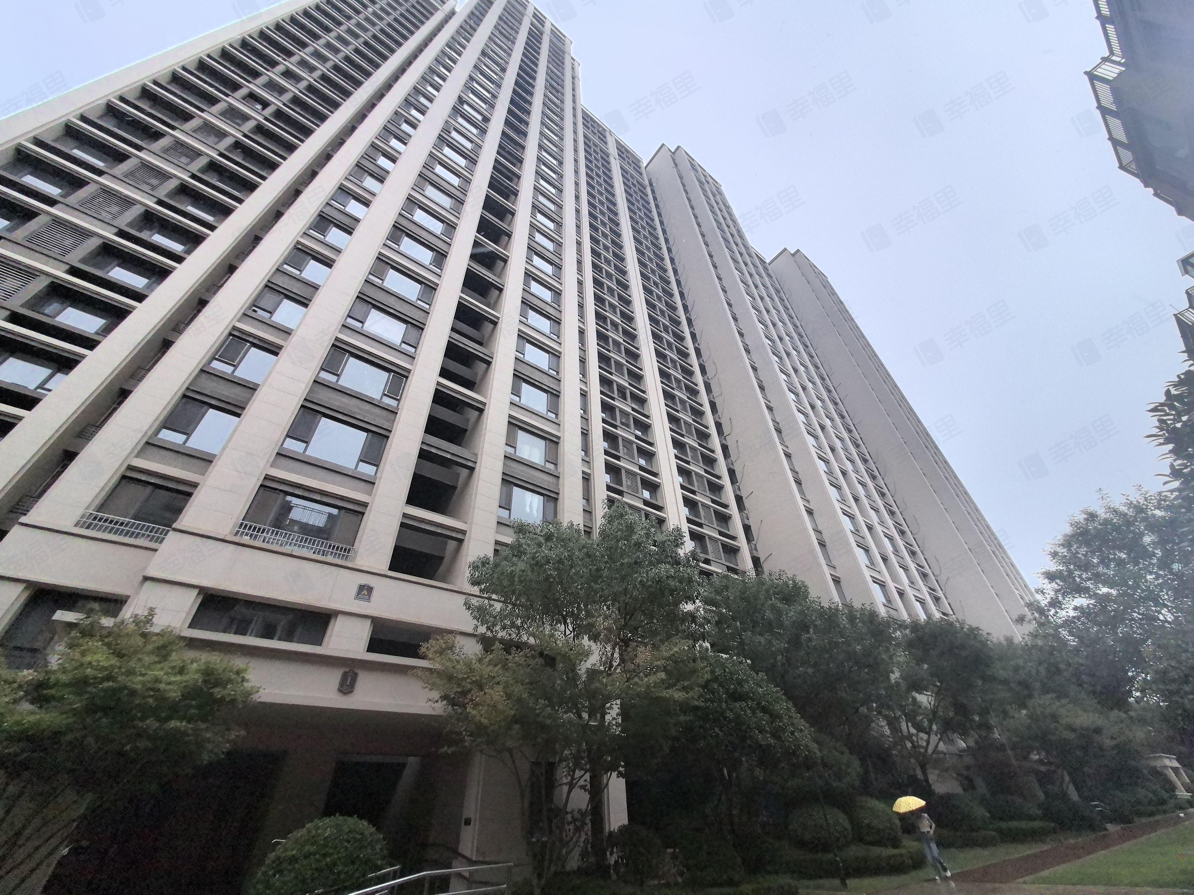 融创天朗融公馆小区效果图