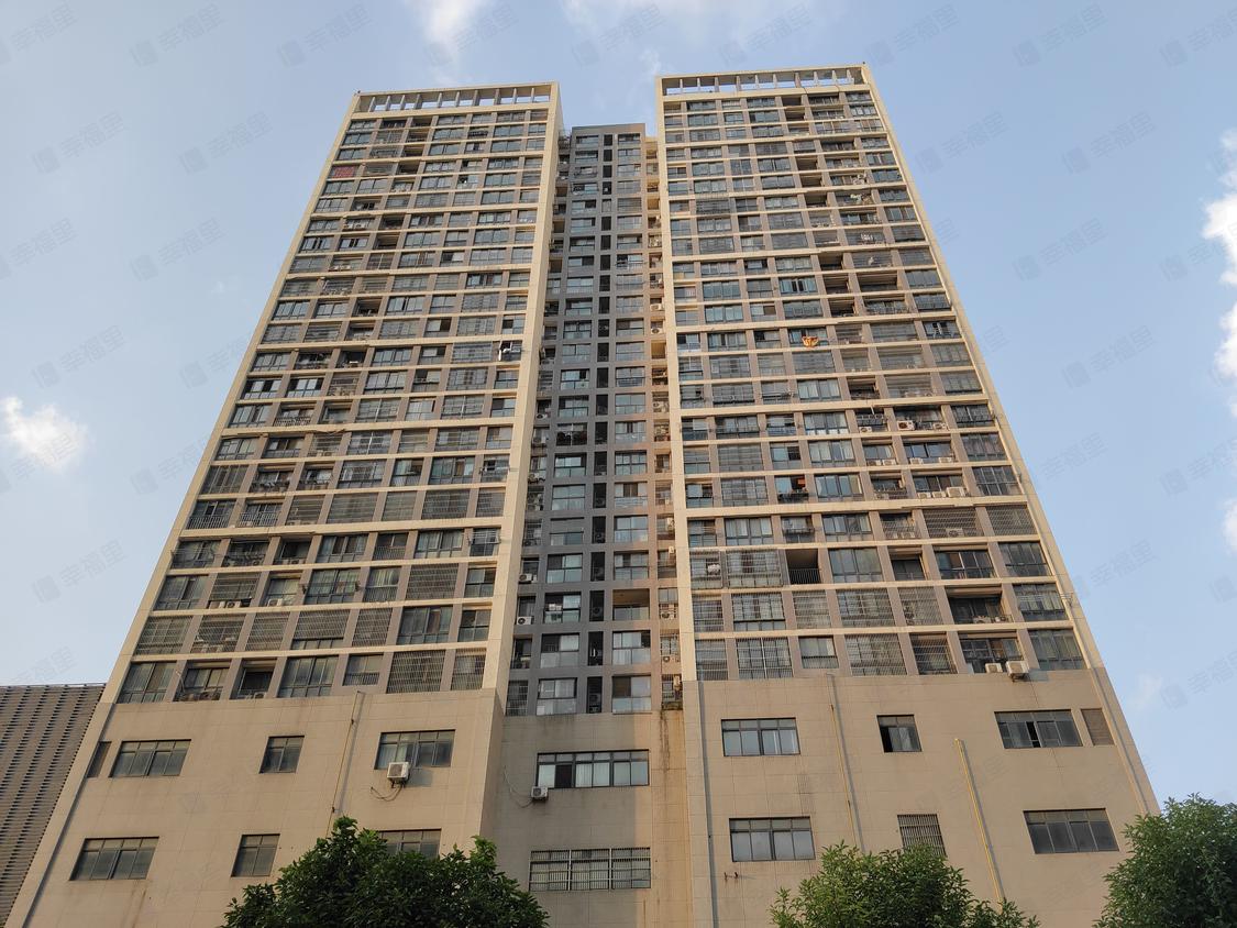 常州武进-湖塘乐购/1993年建泰富湾公寓