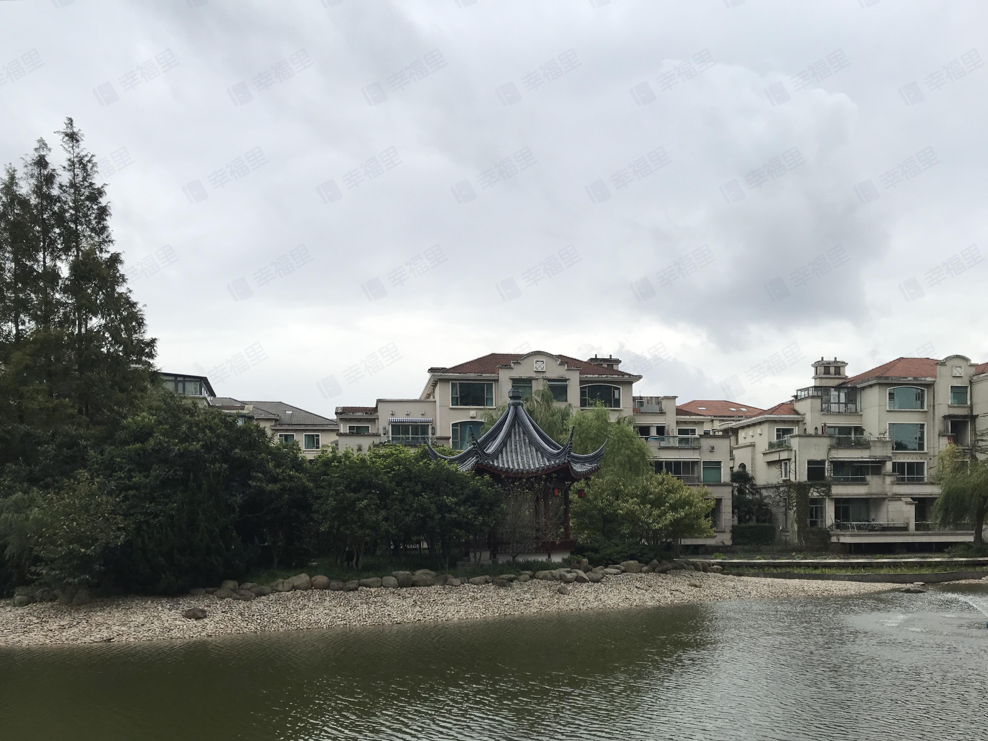 世茂湖滨花园(别墅)小区效果图