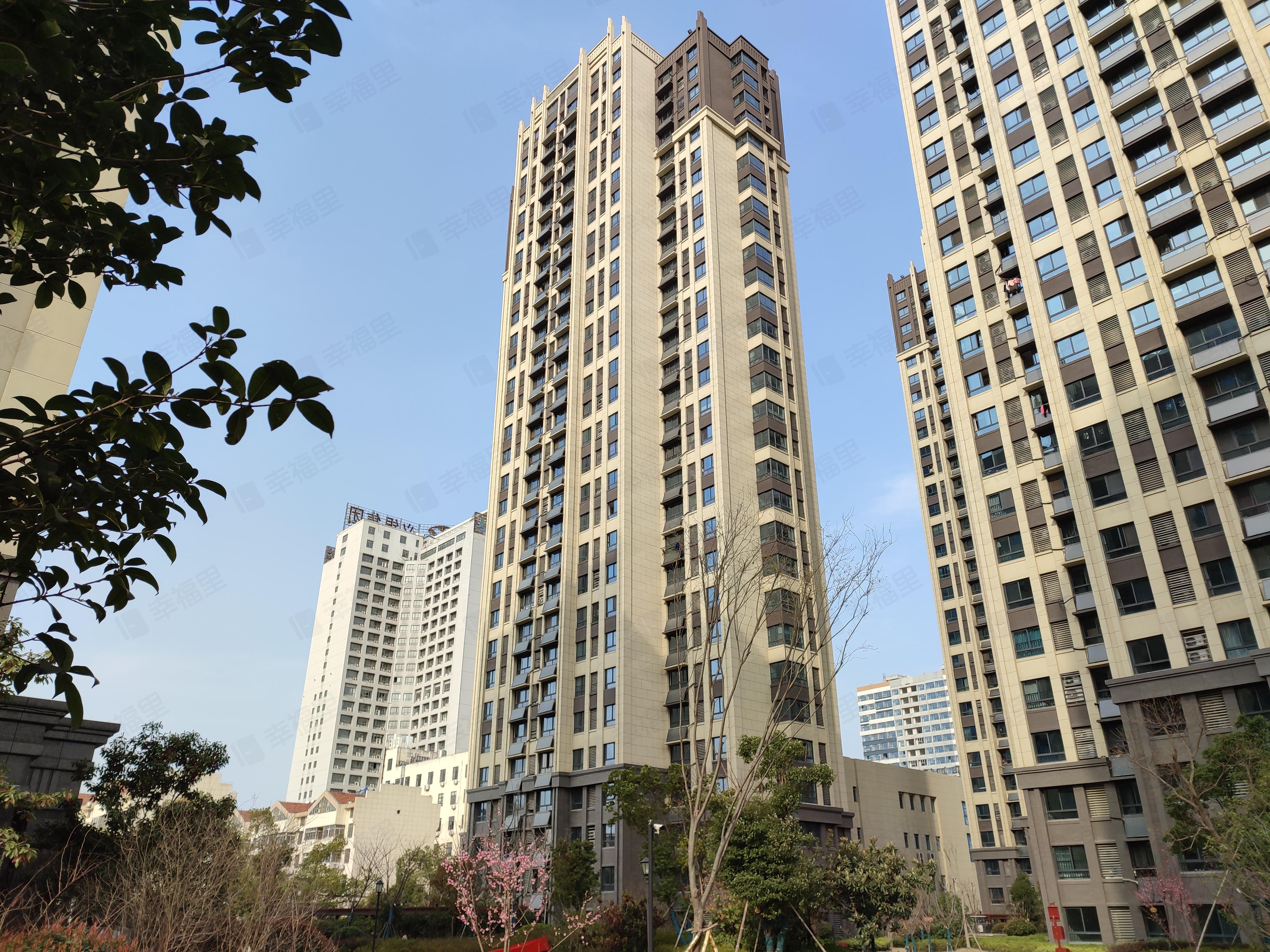 加侨悦湖公馆小区效果图