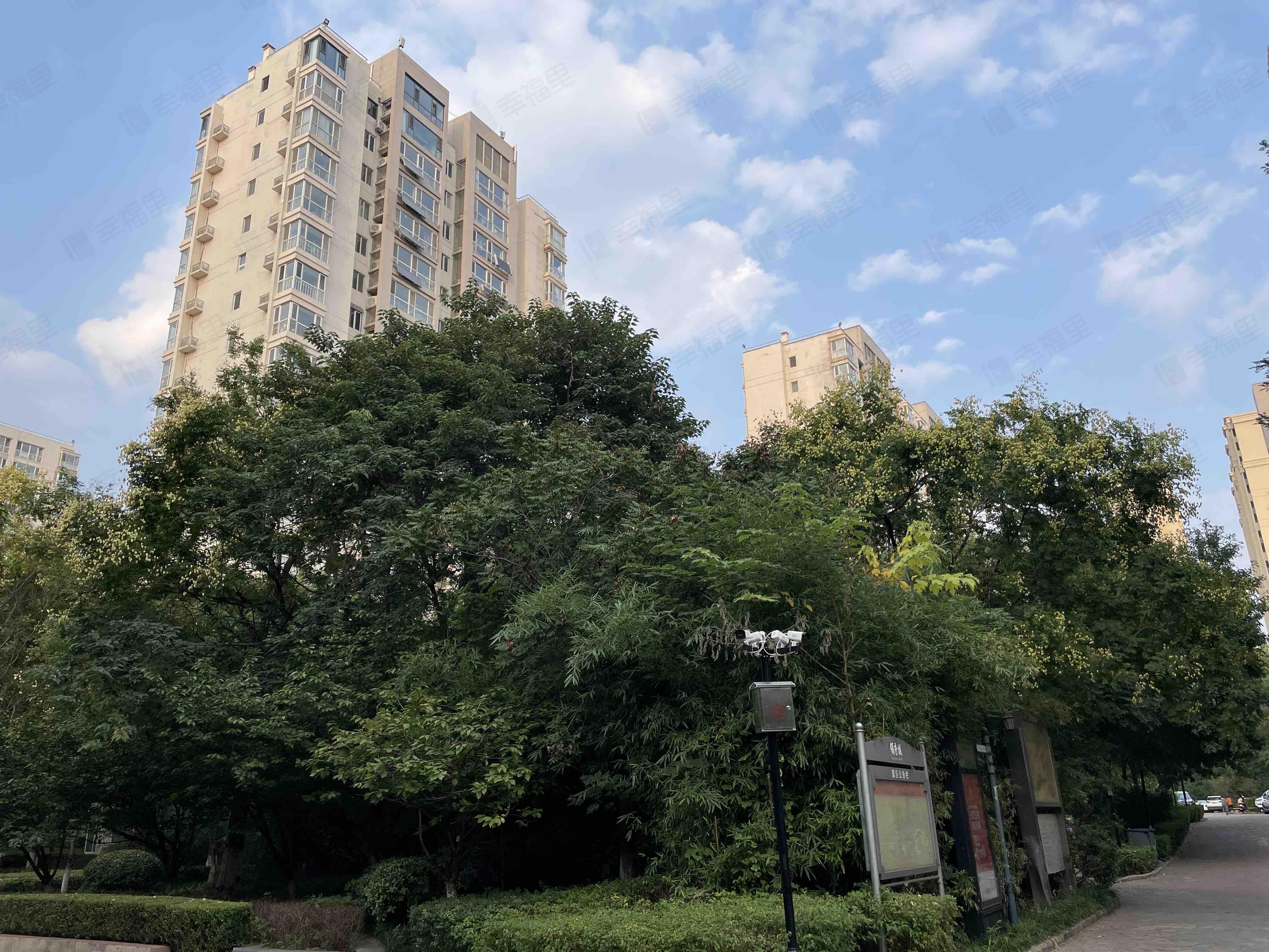 鲁能领秀城(六区)小区效果图