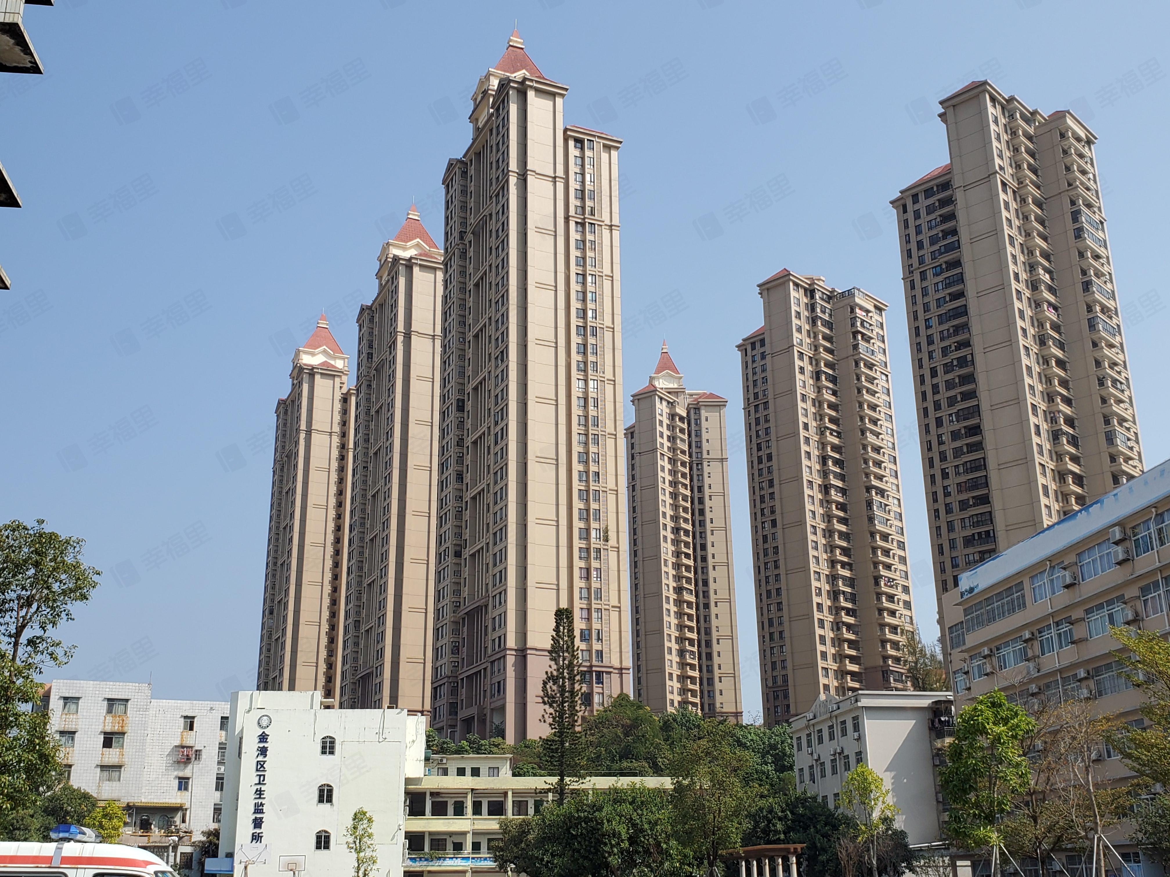 鸿泰海半山小区效果图