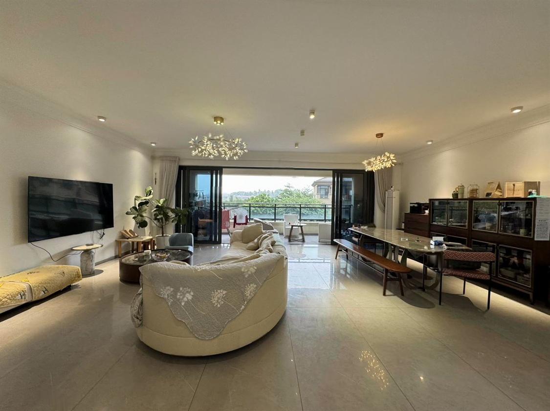 整租·鼎峰源著