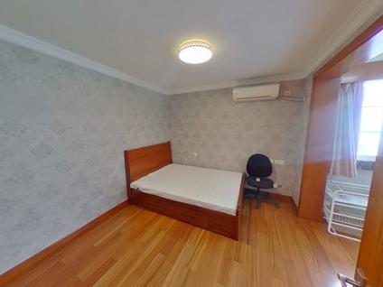 长宁新华路整租 云阳花苑2室2厅/81平/高楼层