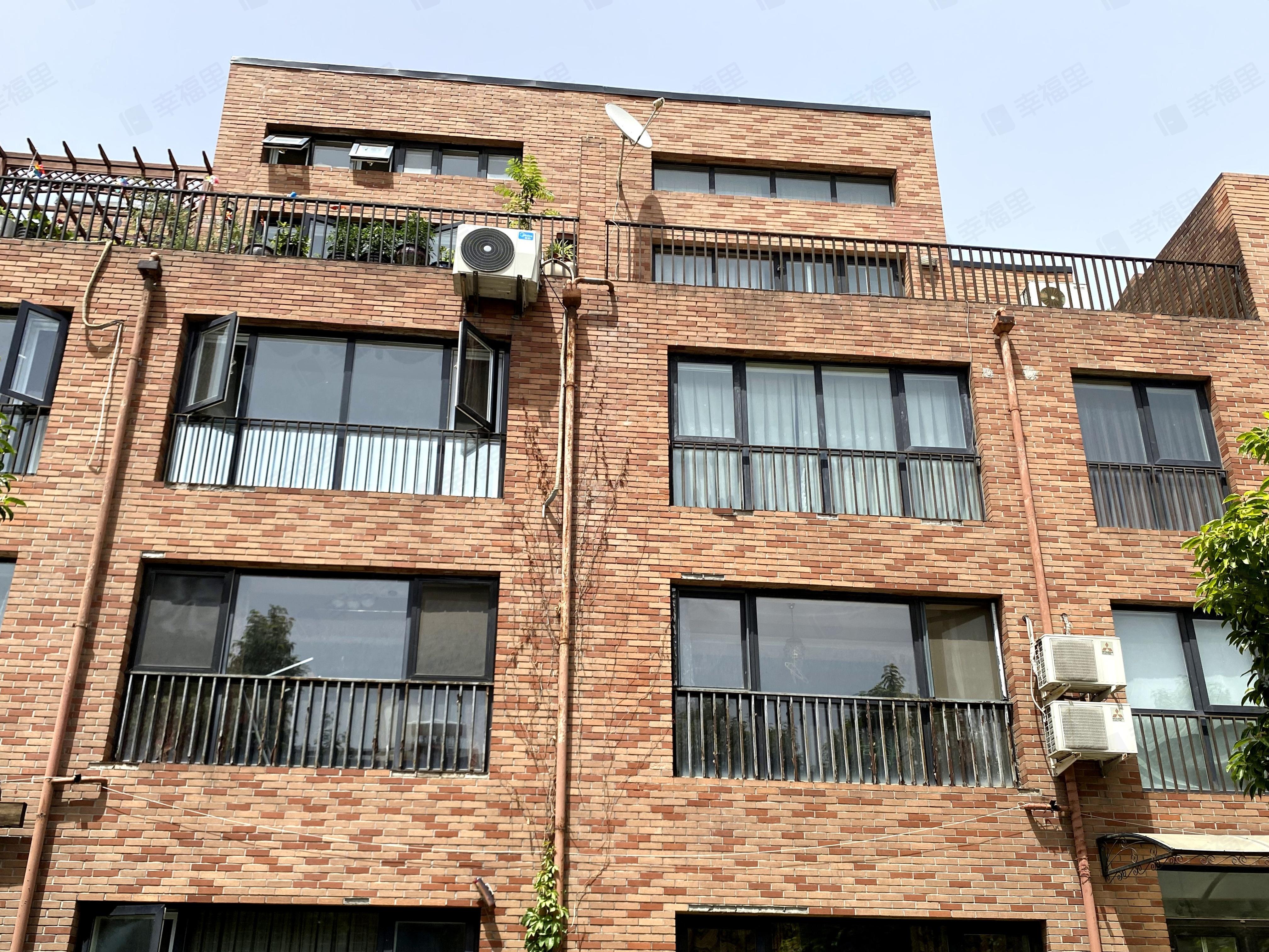 金地格林小镇小区效果图