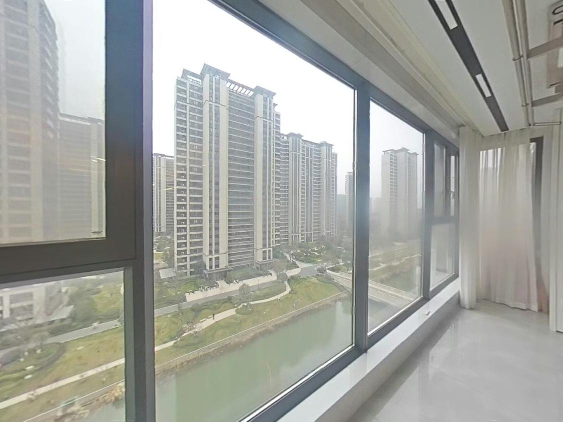 整租·金茂鸣悦棠前