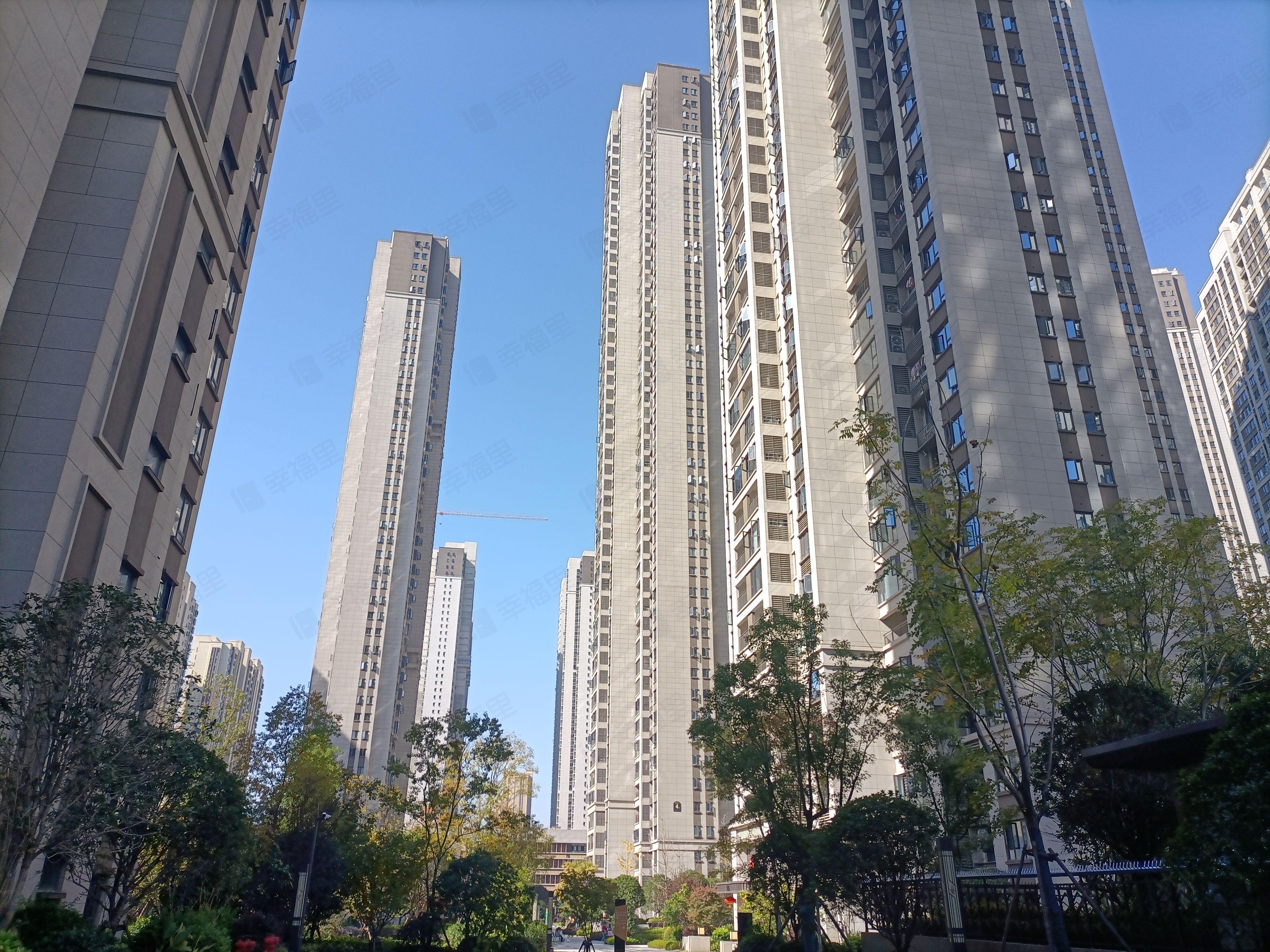 阳光城尚东湾凌云府小区效果图