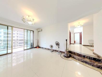 北京合生帝景湾3室2厅141.95平低楼层/共18层