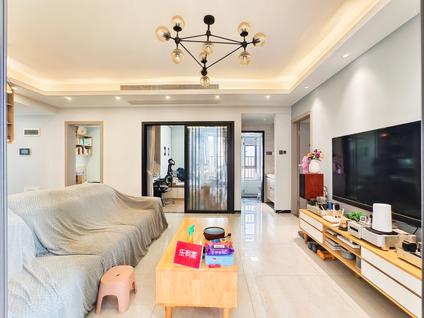 深圳润科华府3室2厅90平中楼层/共30层