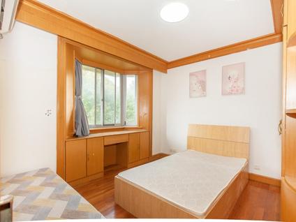 浦东杨思整租 杨南新村3室1厅/88平/顶层