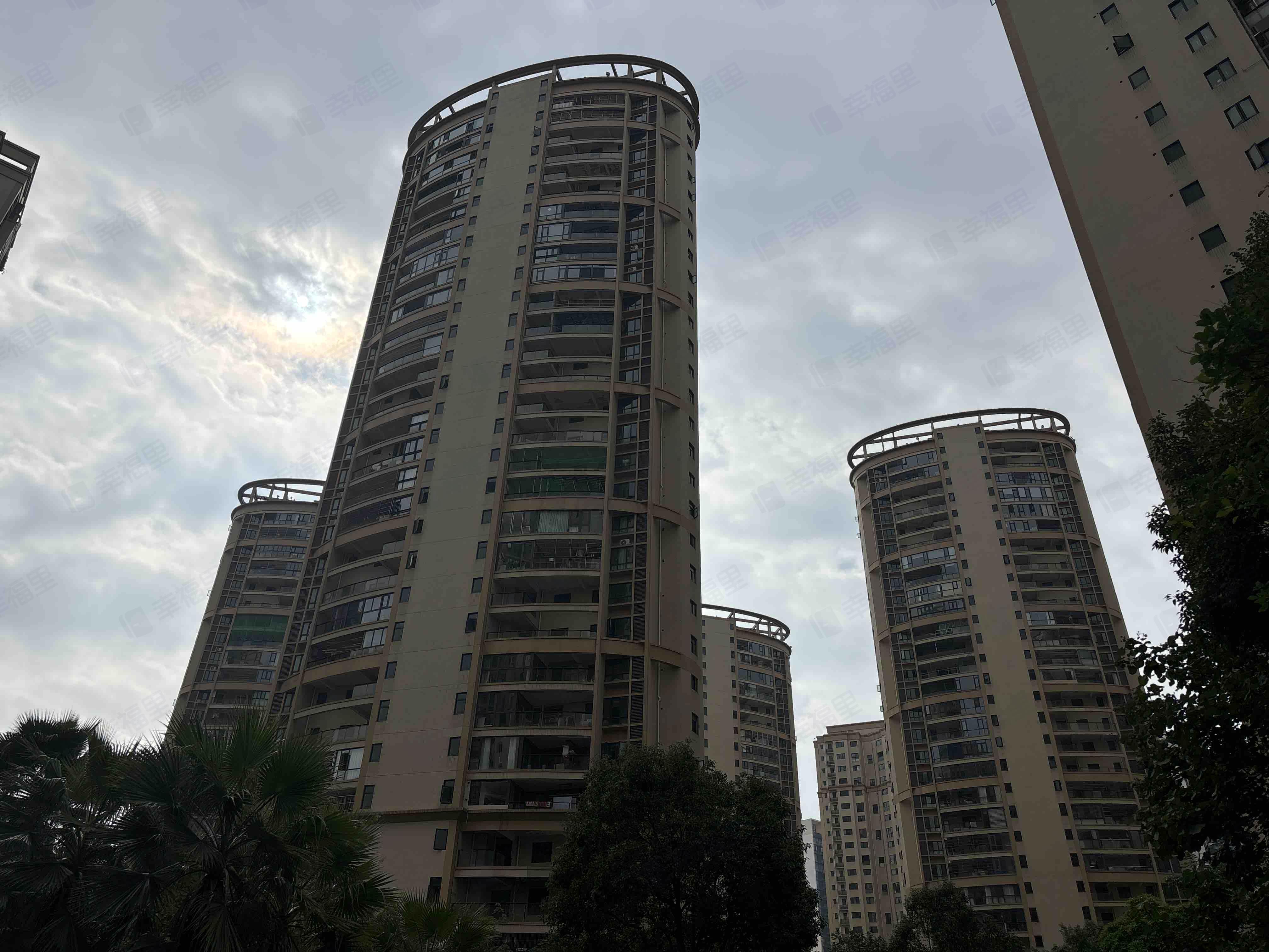东江湾名门世家小区效果图