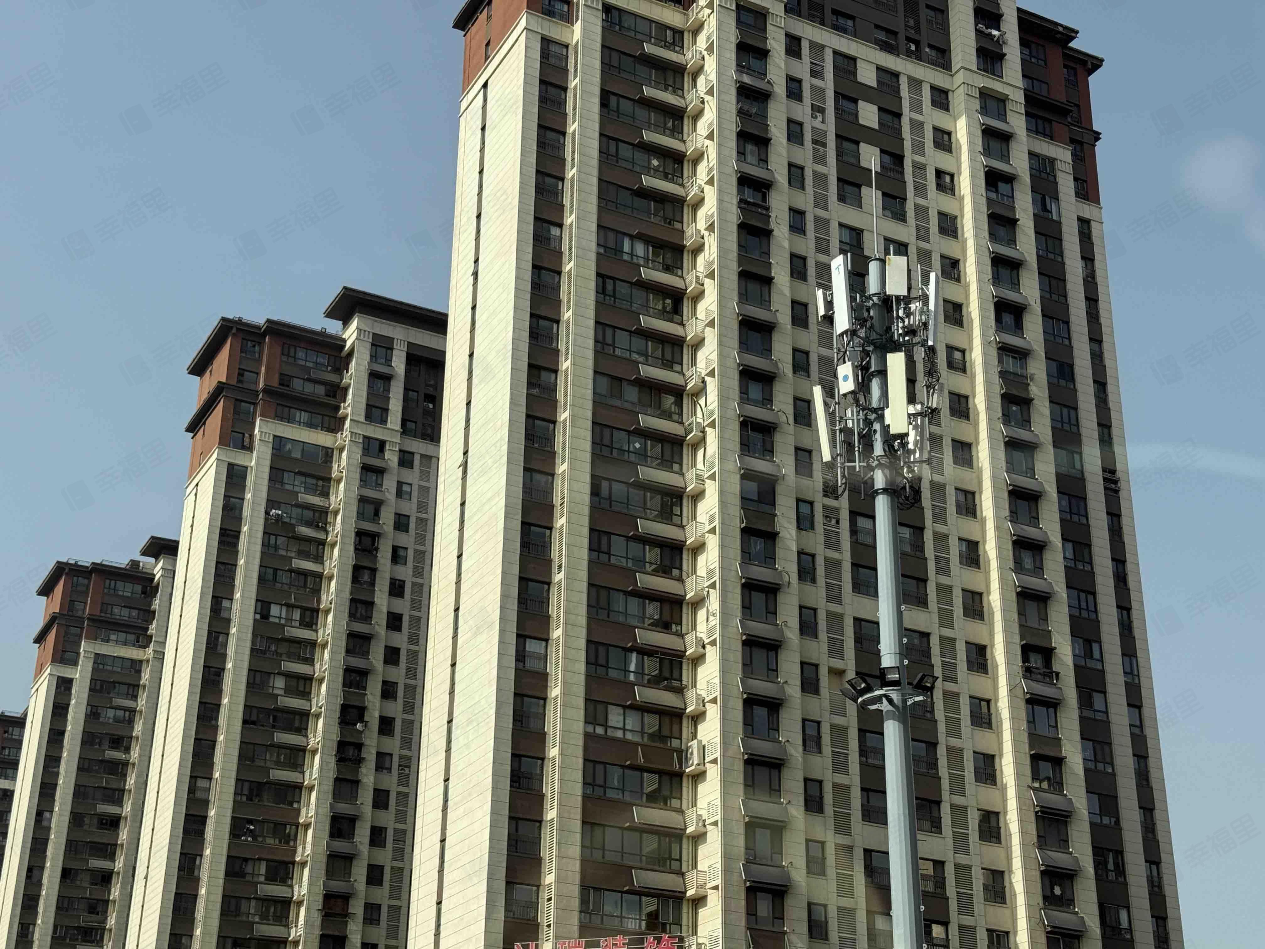 鸿坤理想城(二期)小区效果图