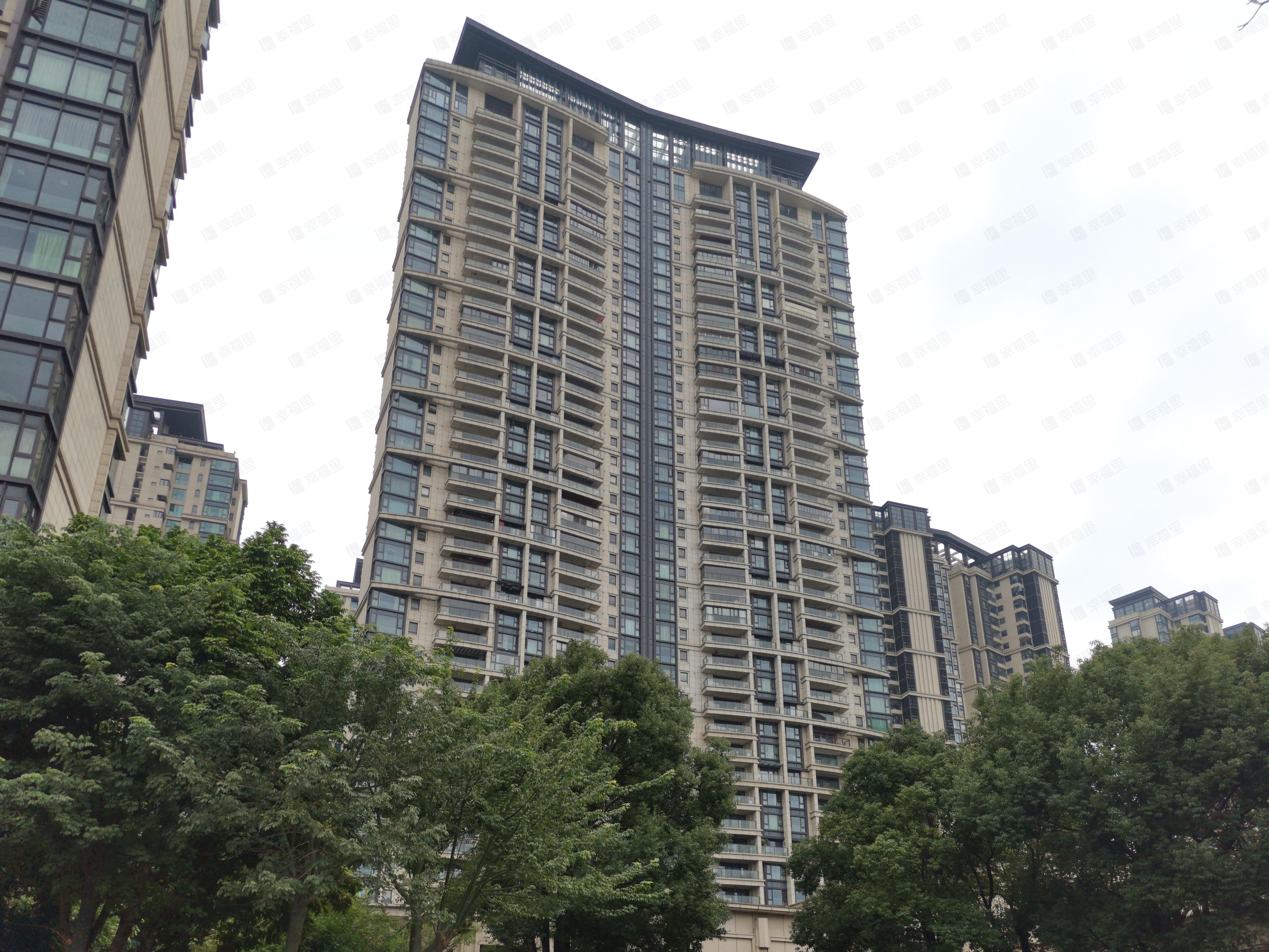 保利天悦(MO公寓）小区效果图