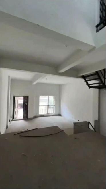 北京爱伦堡4室2厅265平低楼层/共4层