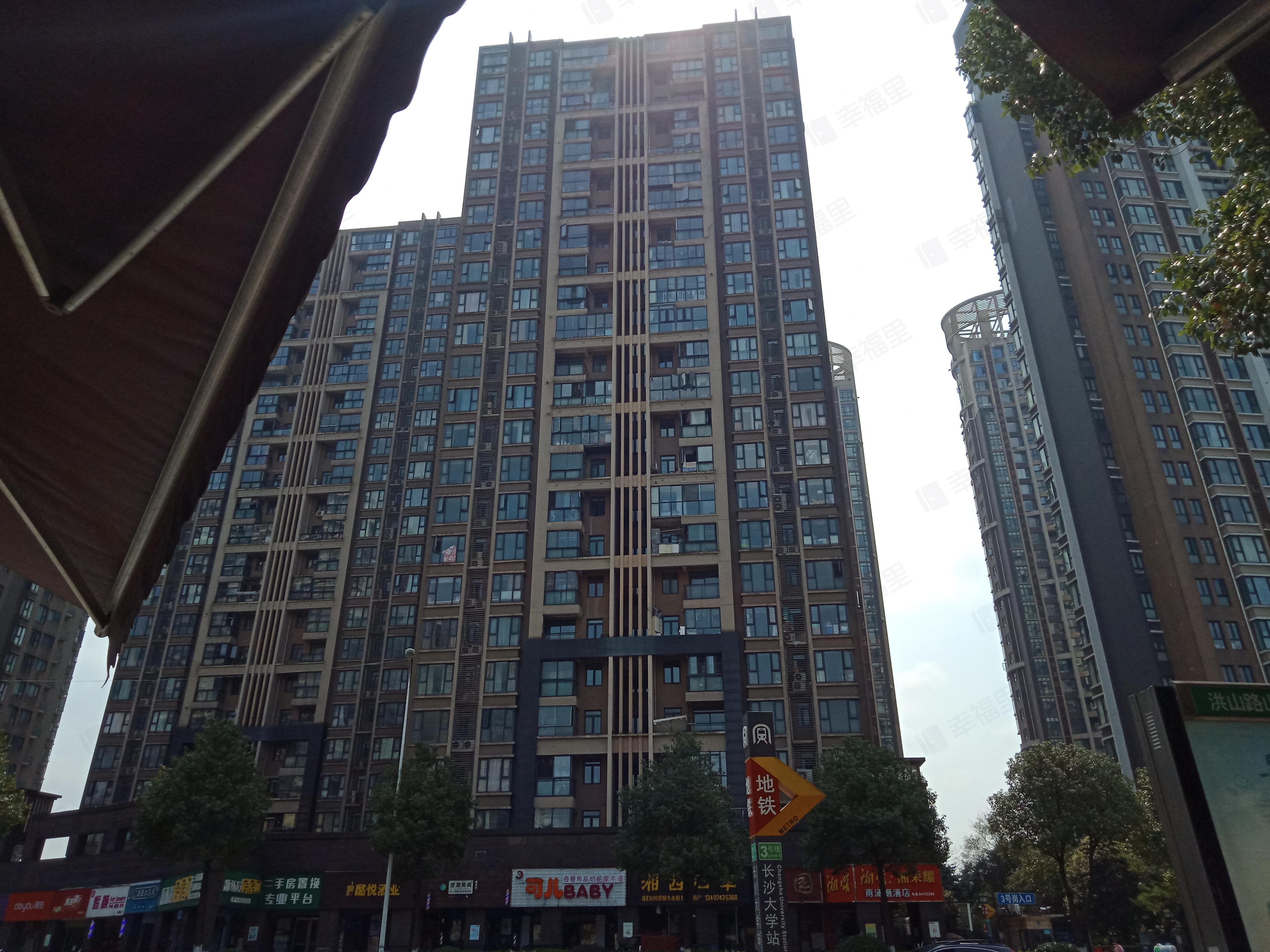 藏珑湖上国际花园(商住楼)小区效果图