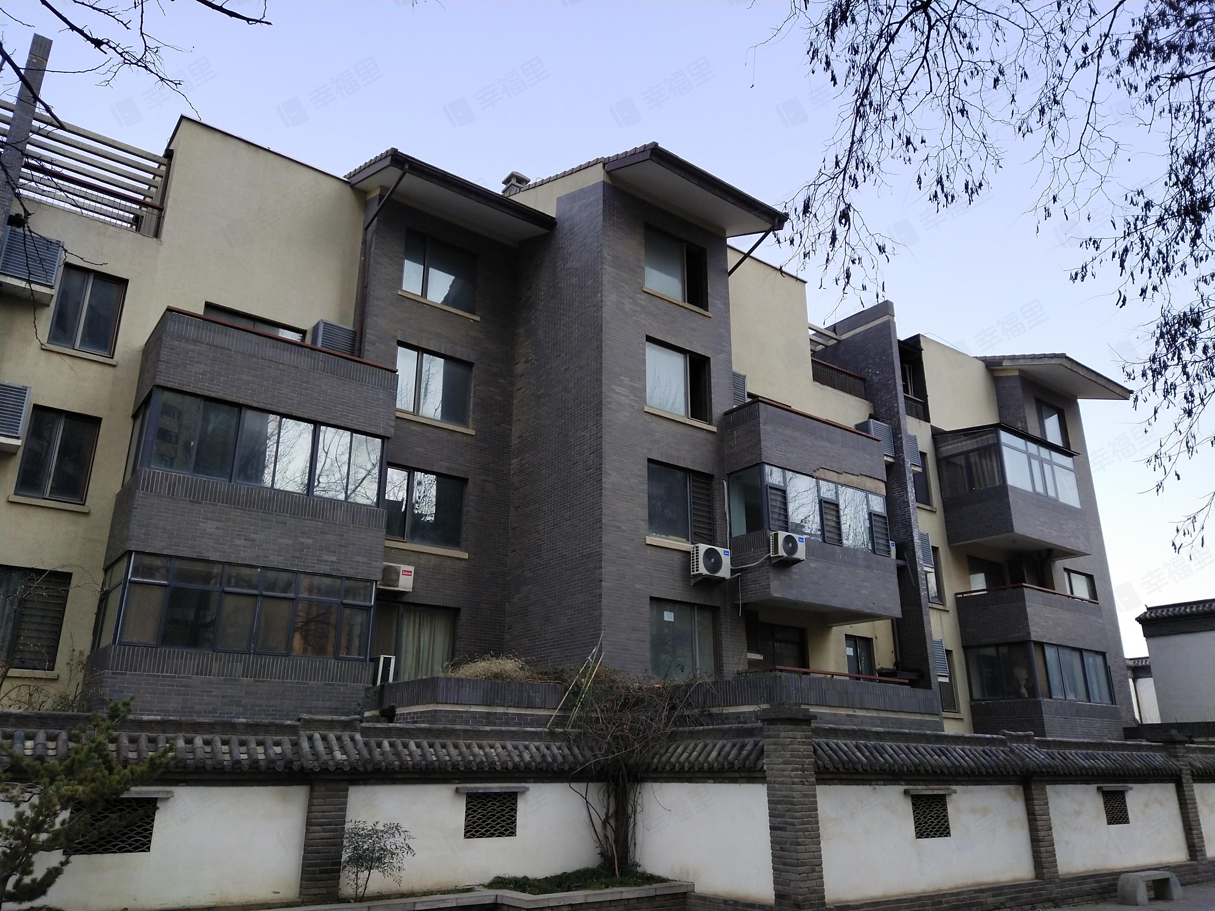 龙泊圣地(泊郡华庭)小区效果图