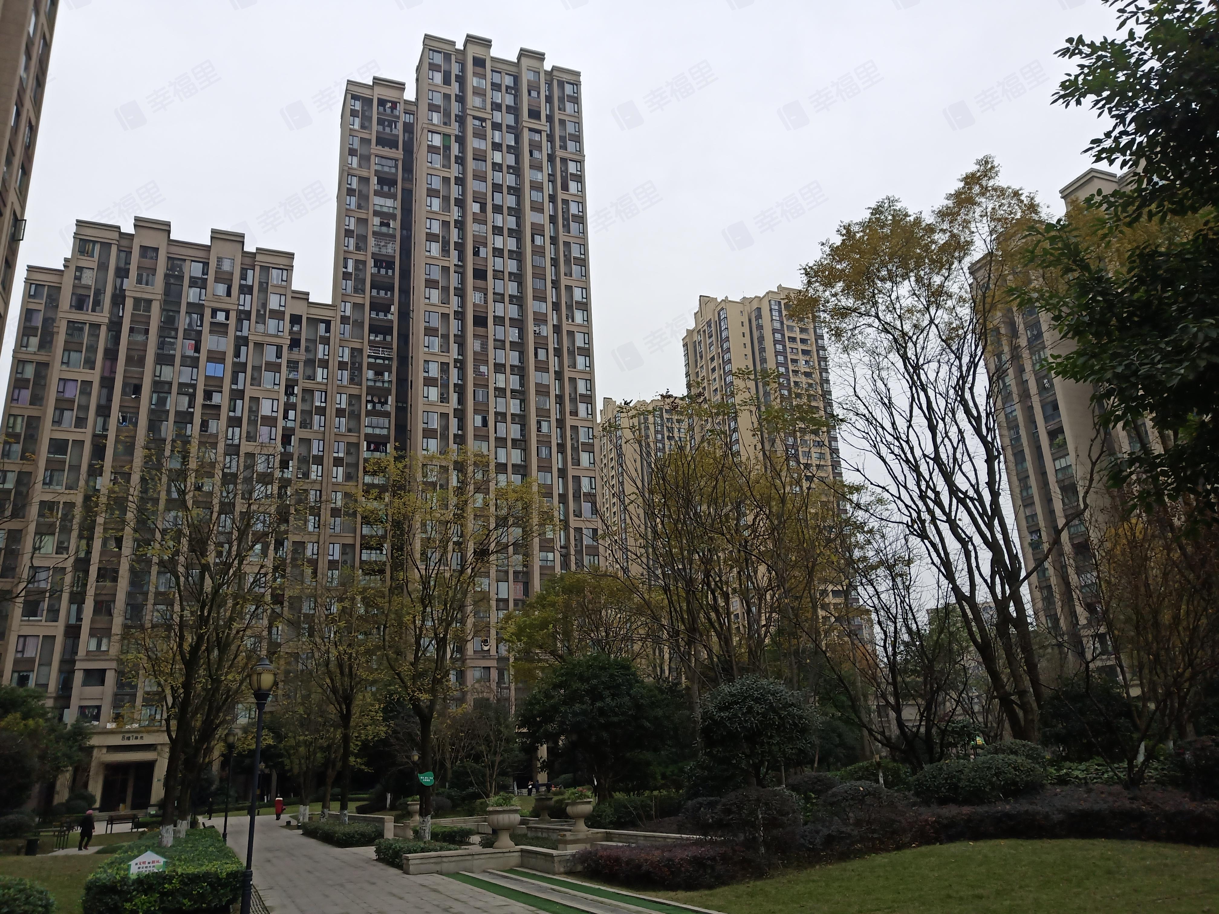 保利壹号公馆小区效果图