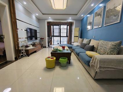 北京裕坤丽晶城3室2厅126平中楼层/共18层