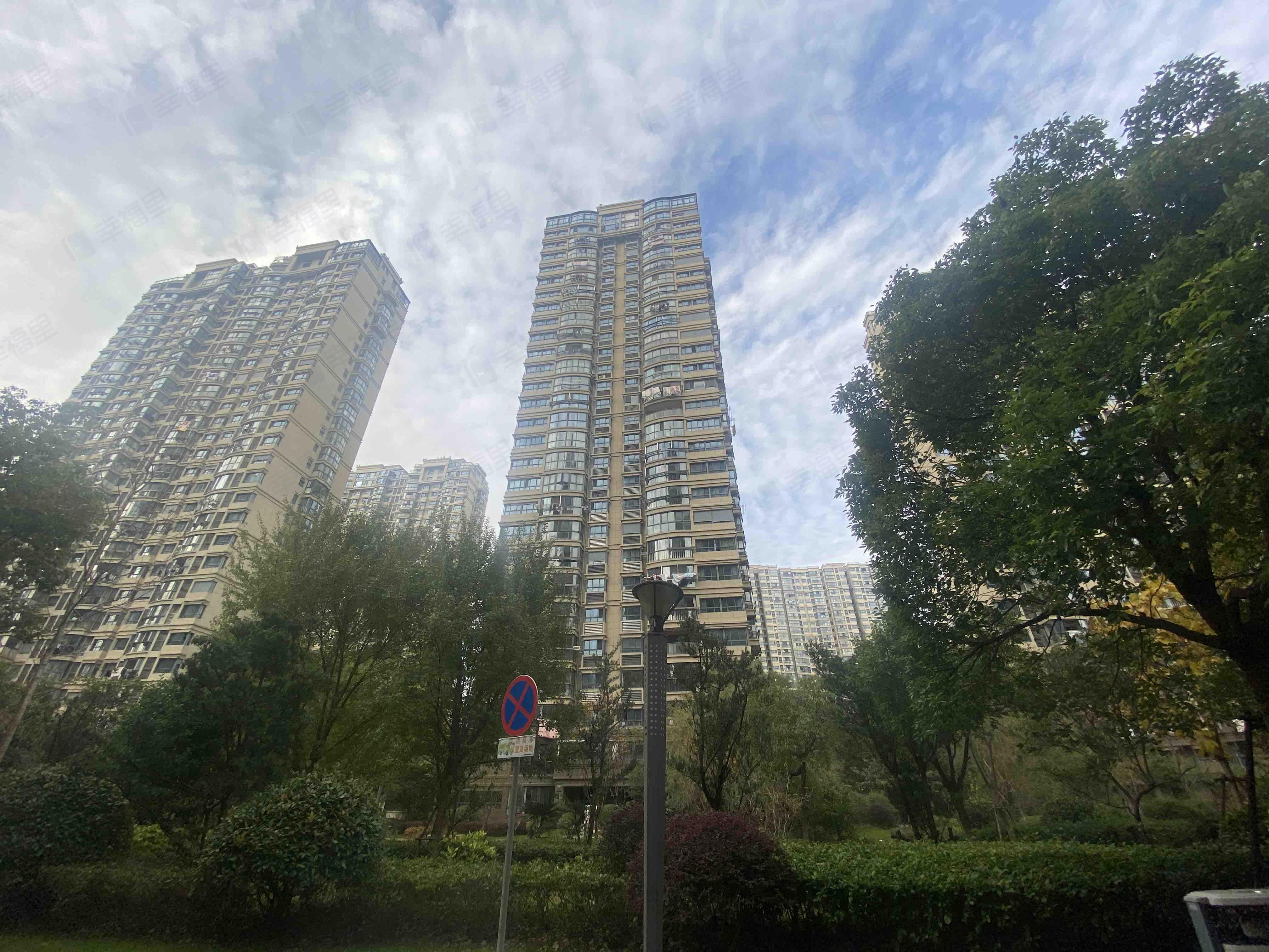 江城逸品小区效果图