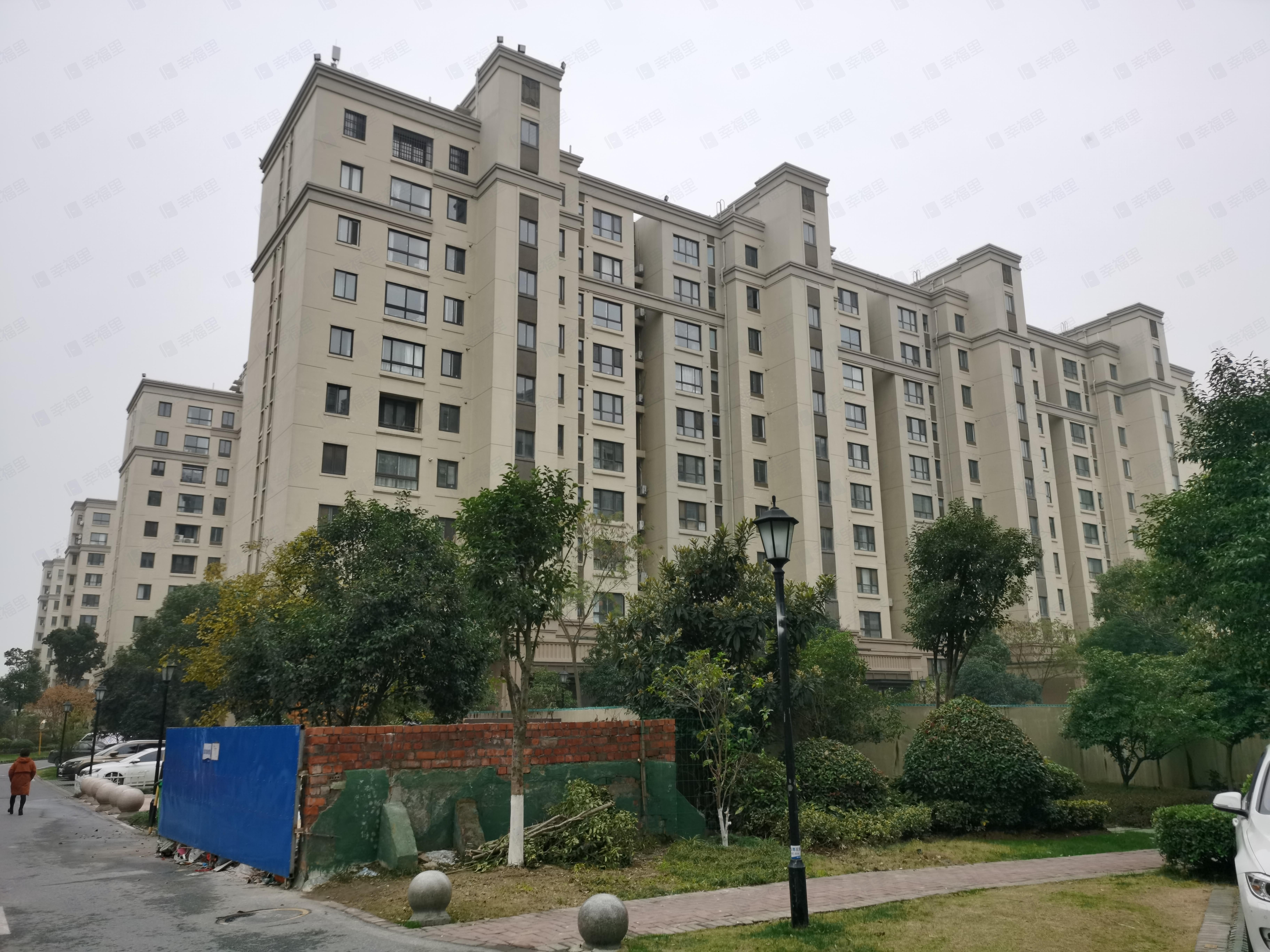 招商依云郡小区效果图