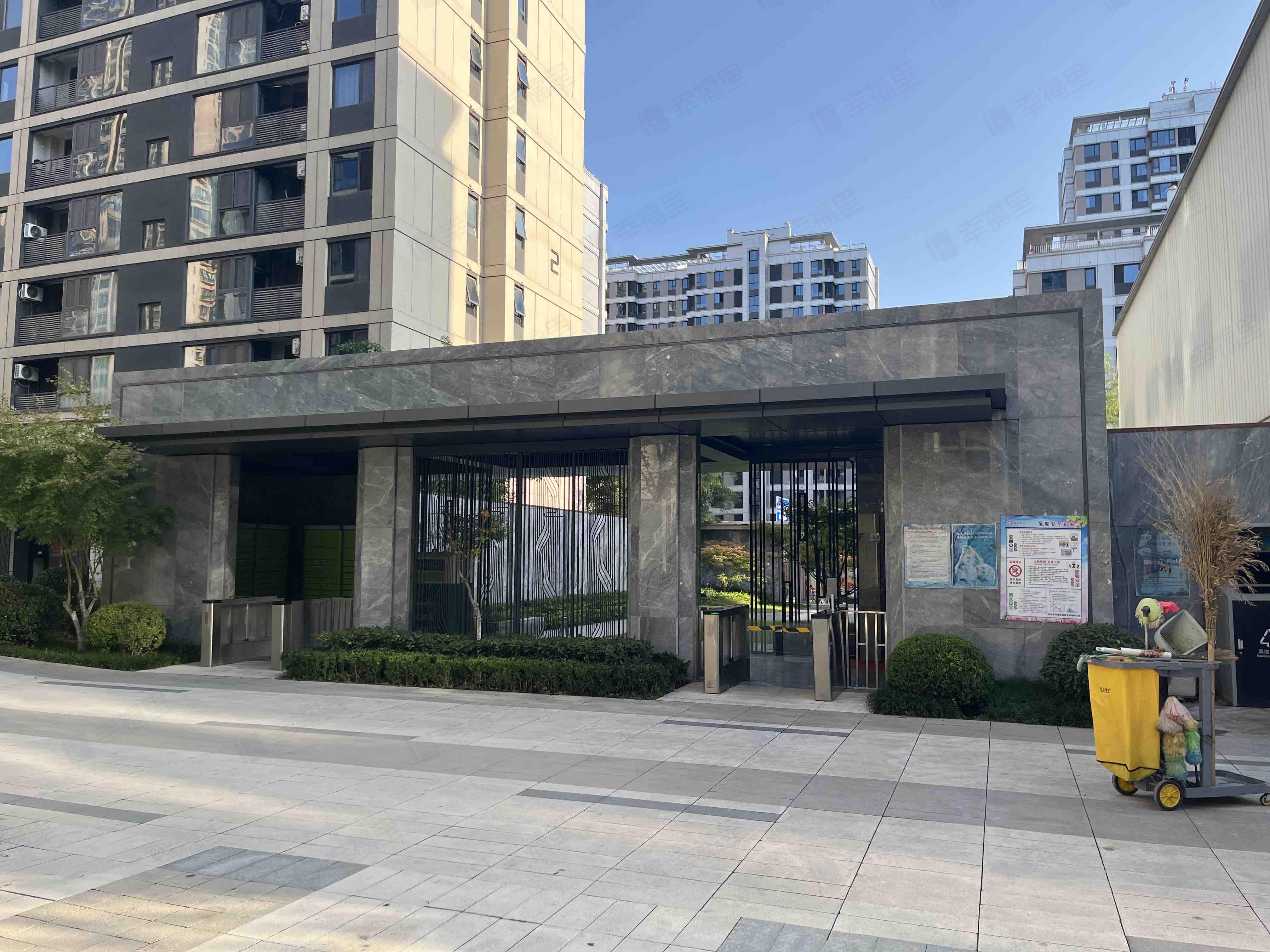 紫薇铂樾府小区效果图