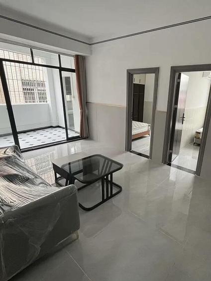 龙岗横岗整租 贤合小区2室1厅/50平/中楼层