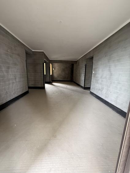 北京彰泰玫瑰园4室2厅119平高楼层/共34层