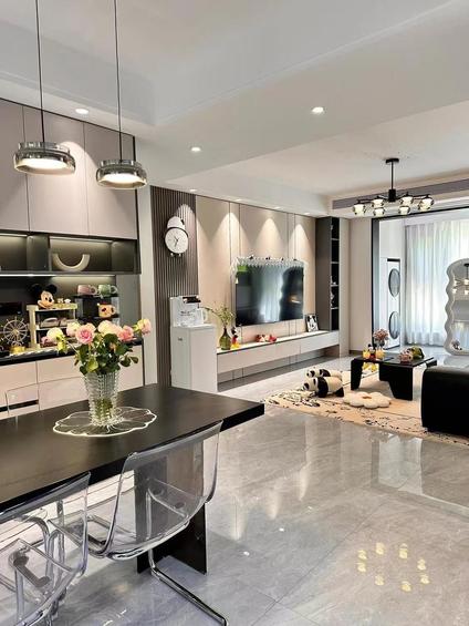 深圳贤合小区3室2厅80平中楼层/共23层