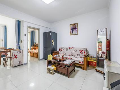 北京绿柳巷口万达回迁楼2室1厅74平中楼层/共33层