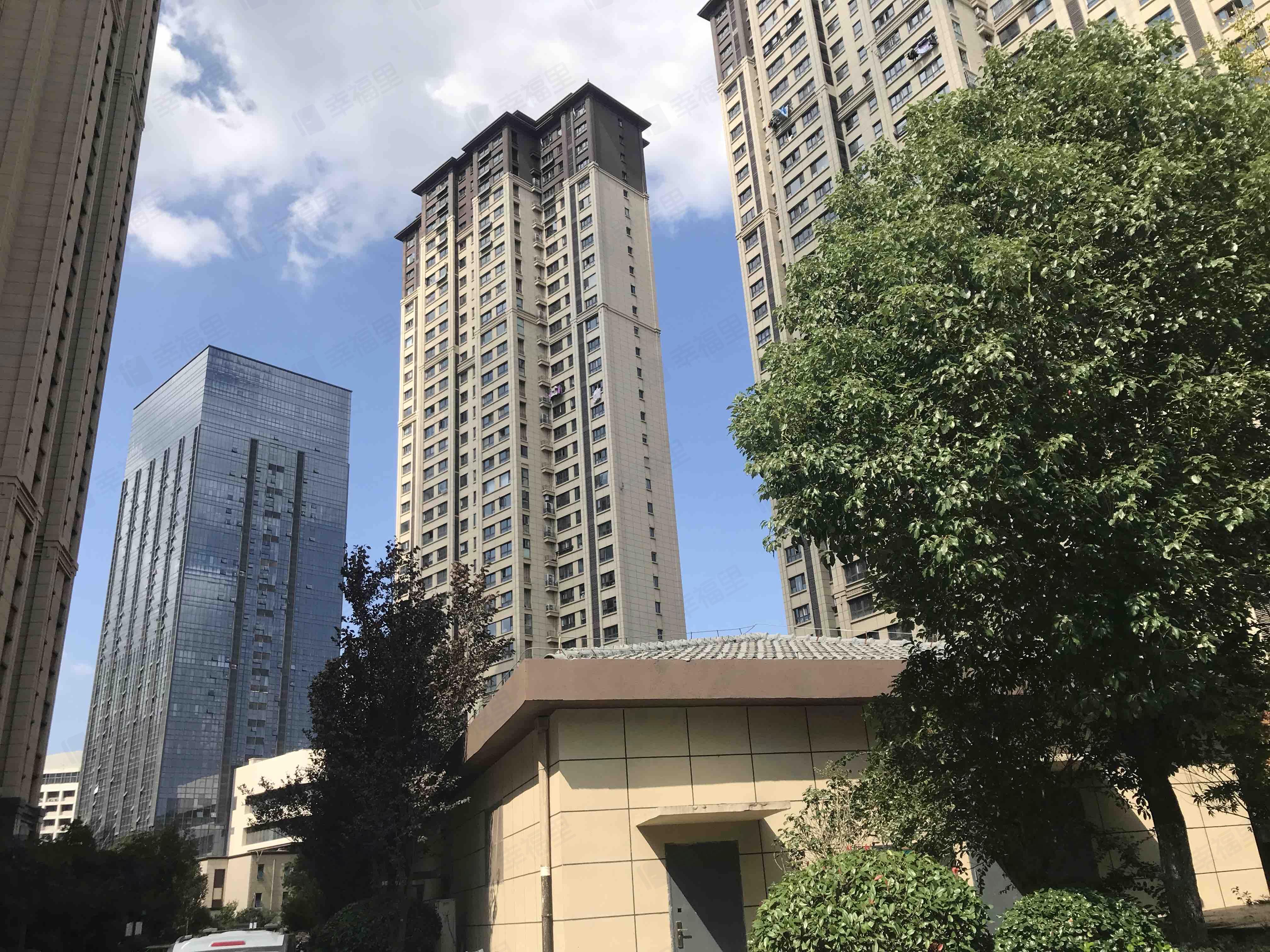 荣盛华府小区效果图