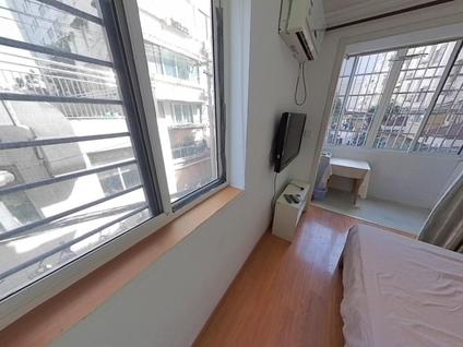 长宁新华路整租 西镇小区(长宁)1室0厅/20平/中楼层