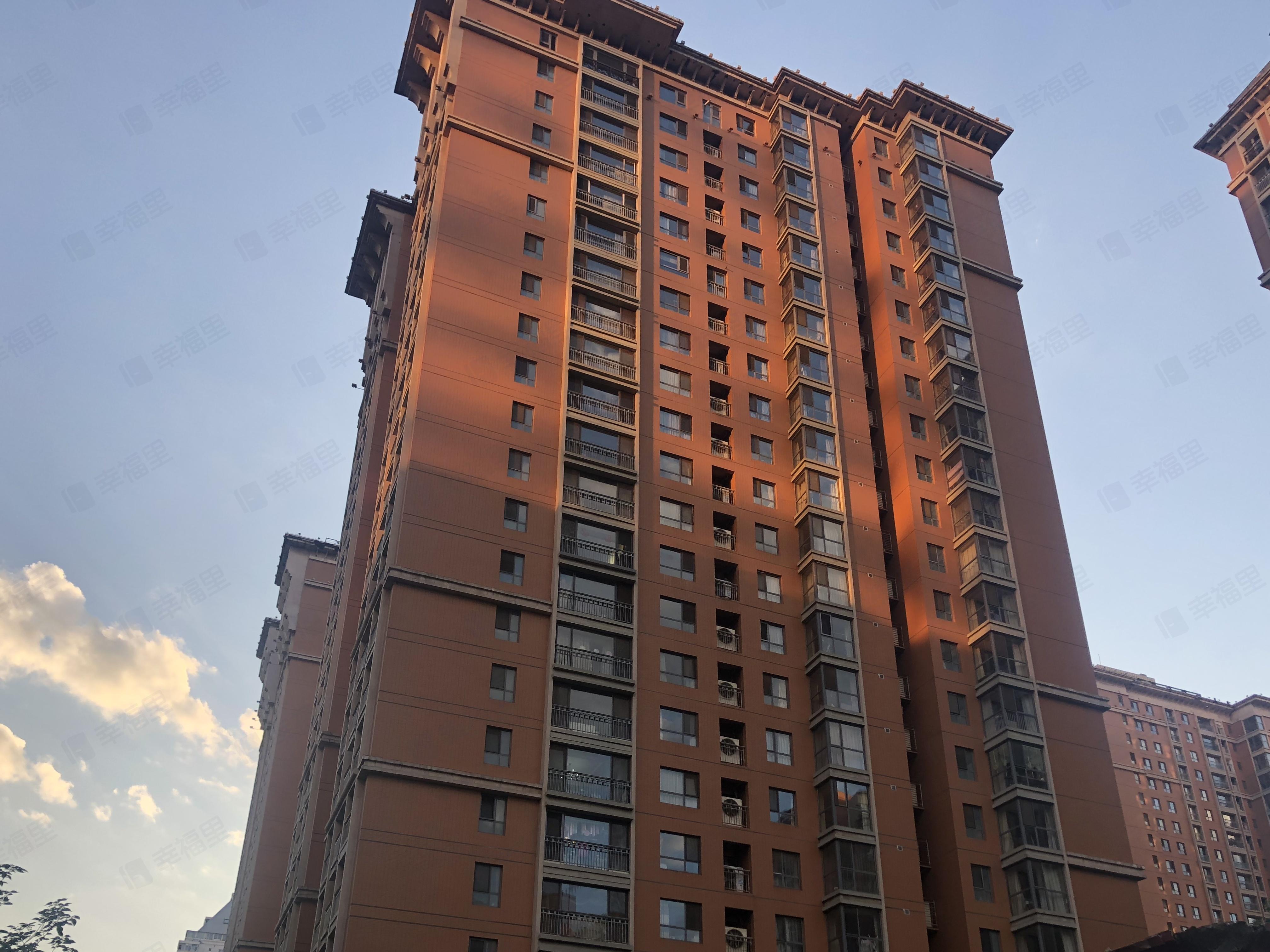 荣尊堡国际俱乐部公寓小区效果图