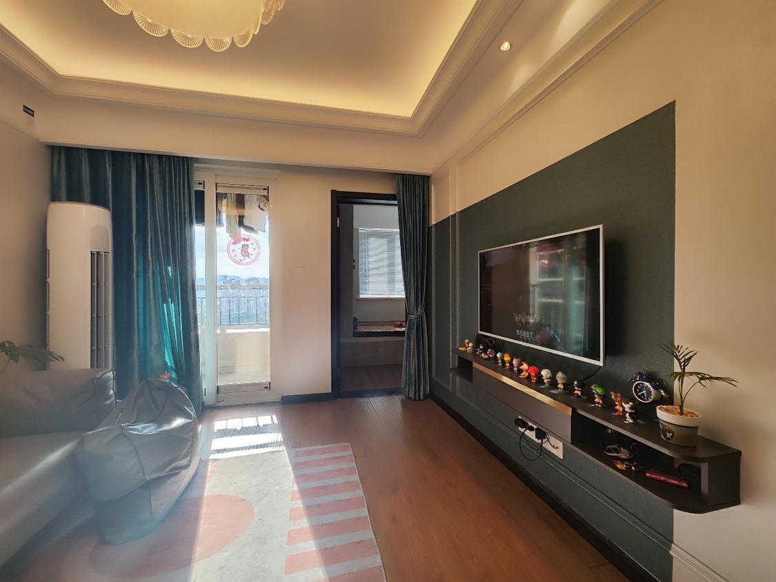 整租·融创凡尔赛(领馆四期)